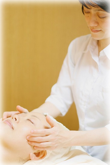 フェイシャル　セラピー　写真　